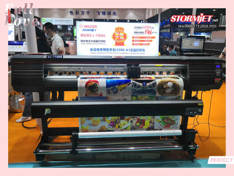 Stormjet Flex Banner Printer 1.6m Printing Width In Exhibition DPES